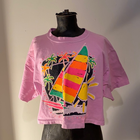 Authentic Vintage Late 1980’s / Early 1990’s Midriff T’Shirt with Summer Design - Picture 6 of 10